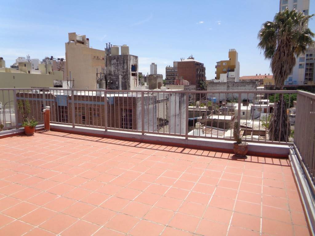 Barrio Alberdi - Excelente Depto. con Terraza Amplia, Asadores y Vista a las Sierras