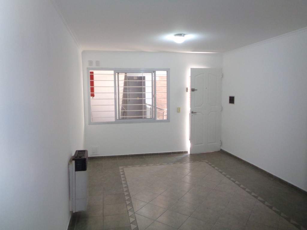 Barrio Alberdi - Excelente Depto. con Terraza Amplia, Asadores y Vista a las Sierras