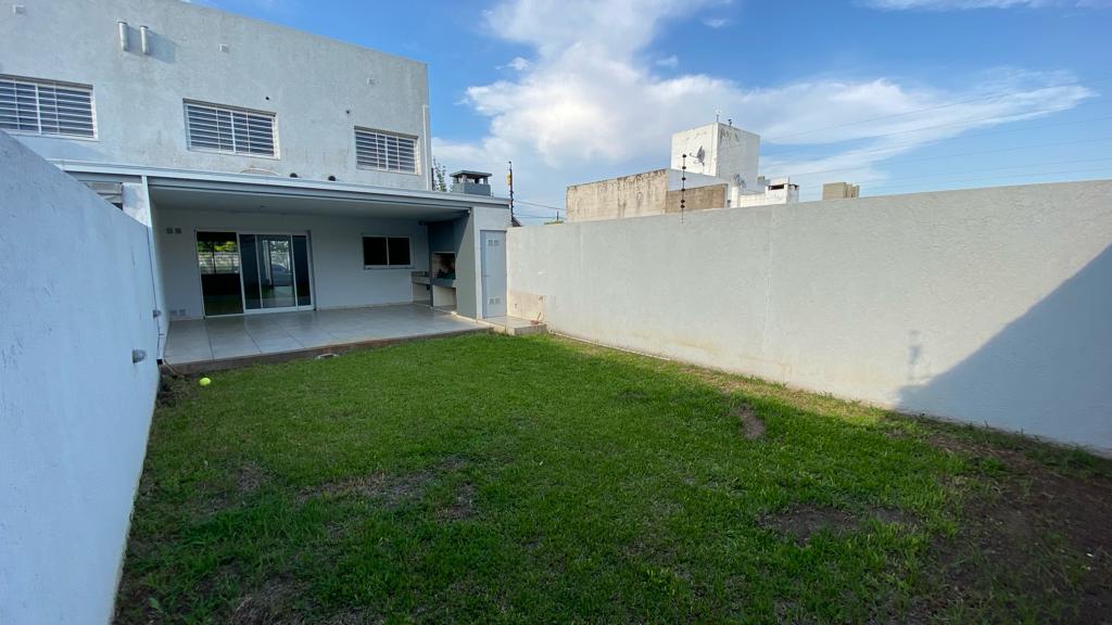Venta Casa 3 dormitorios Nuevo Urca z Valle Escondido