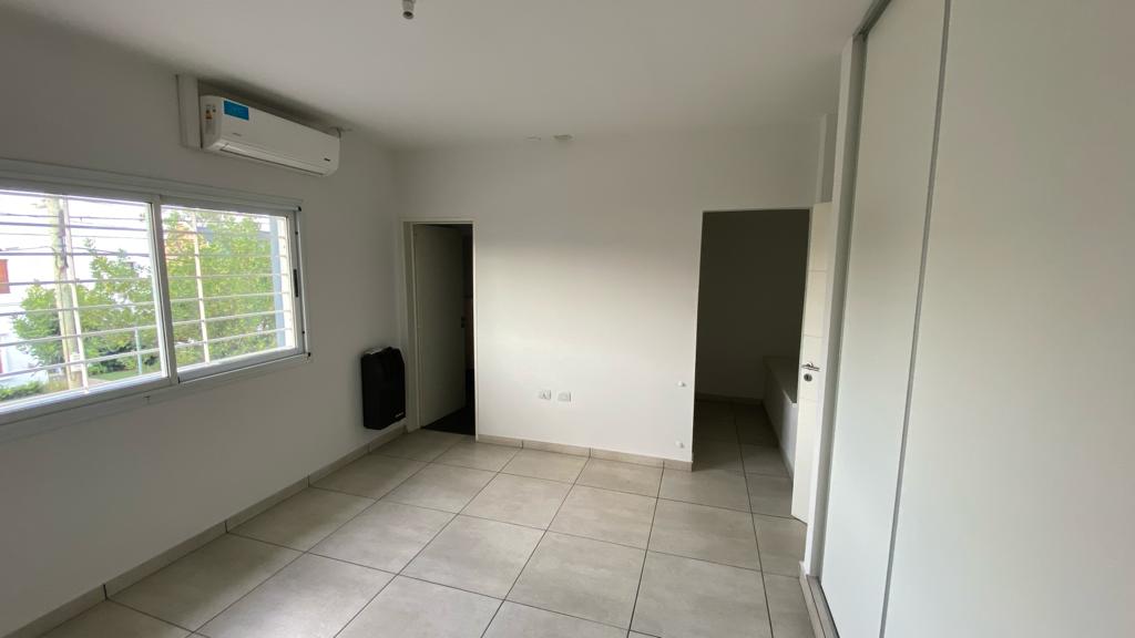 Venta Casa 3 dormitorios Nuevo Urca z Valle Escondido