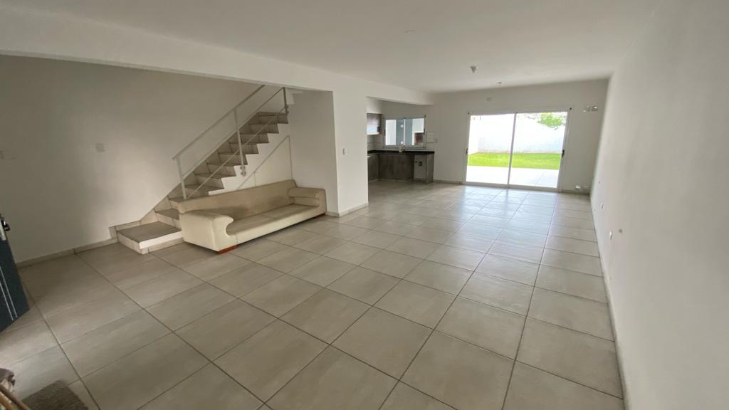 Venta Casa 3 dormitorios Nuevo Urca z Valle Escondido