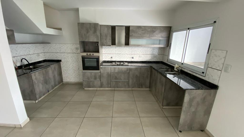 Venta Casa 3 dormitorios Nuevo Urca z Valle Escondido