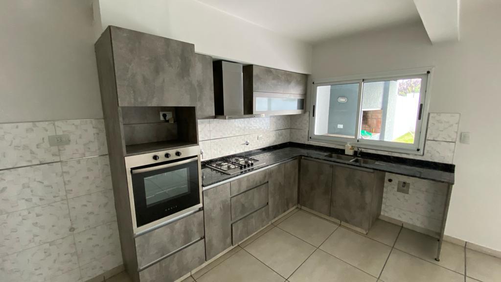 Venta Casa 3 dormitorios Nuevo Urca z Valle Escondido