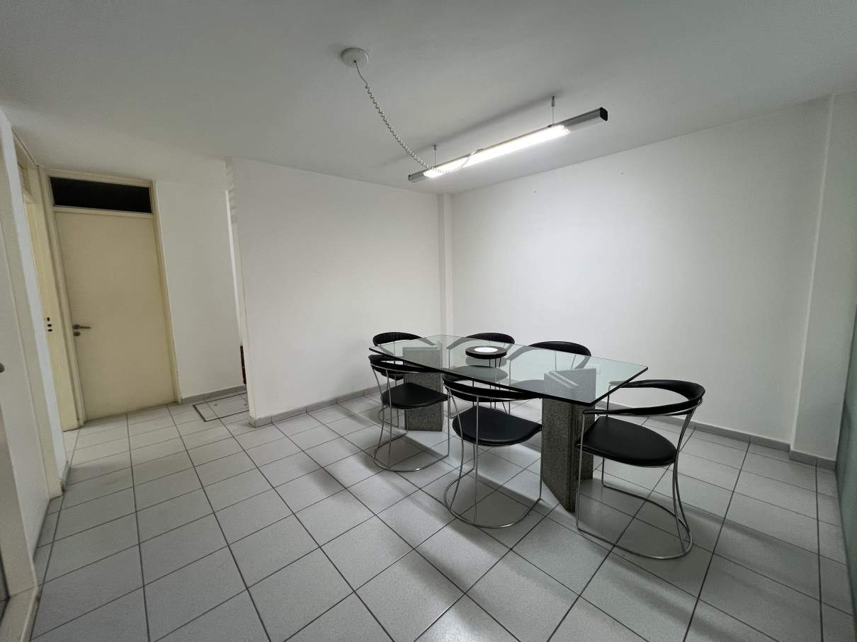 Piso completo de oficinas en venta  152 m  Barrio Observatorio, Córdoba