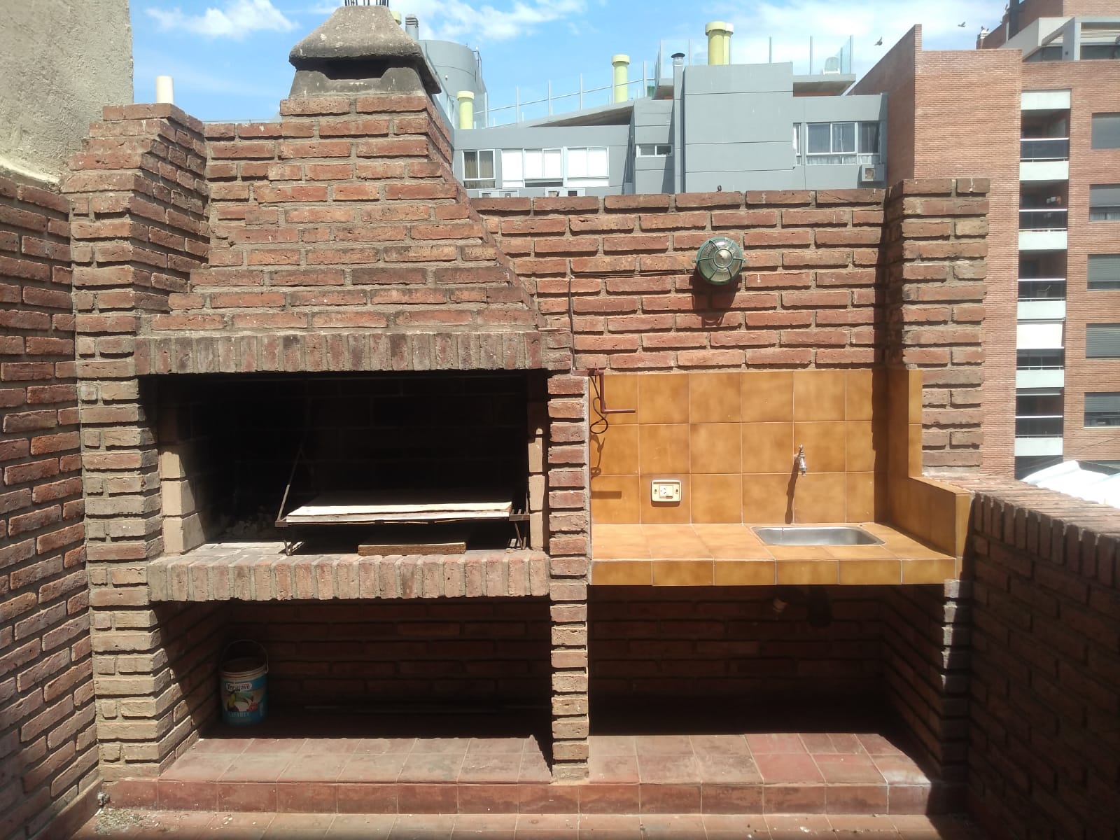 GENERL PAZ, DEPARTAMENTO 3 DORMITORIOS CON COCHERA TERRAZA PROPIA