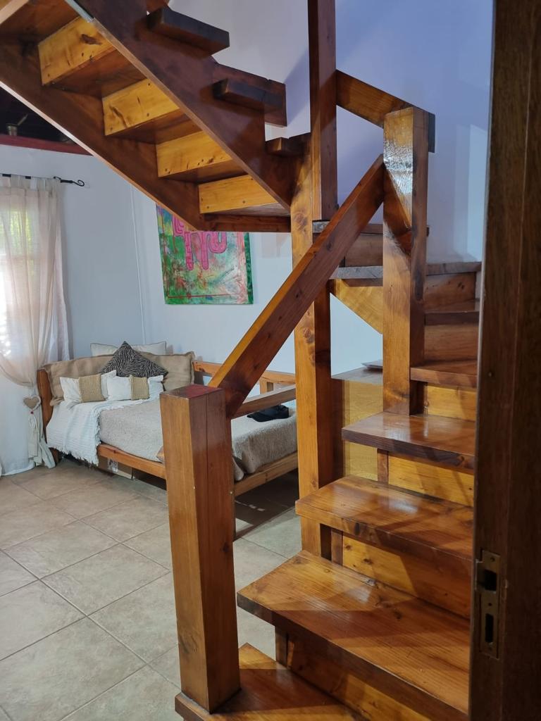 Casa en Venta construida en Planta Baja - Suite en Planta alta - 3 dorm y escritorio-funcional, luminosa-