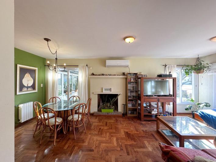 Casa a la venta Valle Escondido Los Arboles 4 dormitorios , quincho y pileta - Recibe Menor