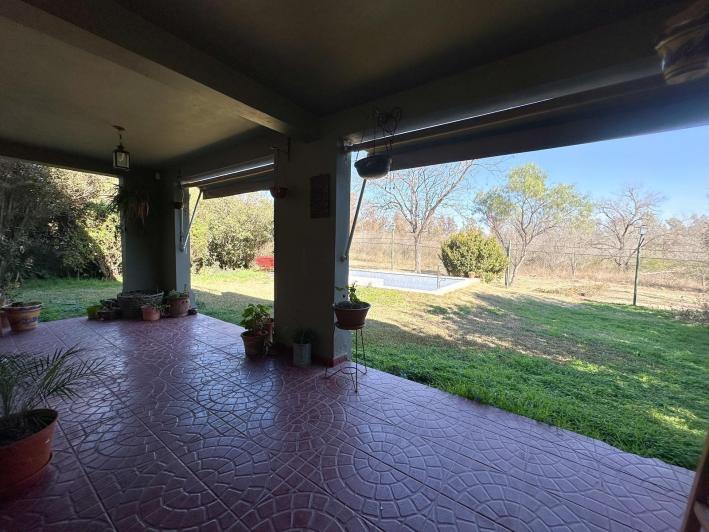 Casa a la venta Valle Escondido Los Arboles 4 dormitorios , quincho y pileta - Recibe Menor