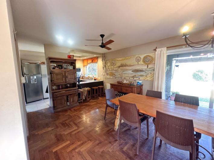 Casa a la venta Valle Escondido Los Arboles 4 dormitorios , quincho y pileta - Recibe Menor