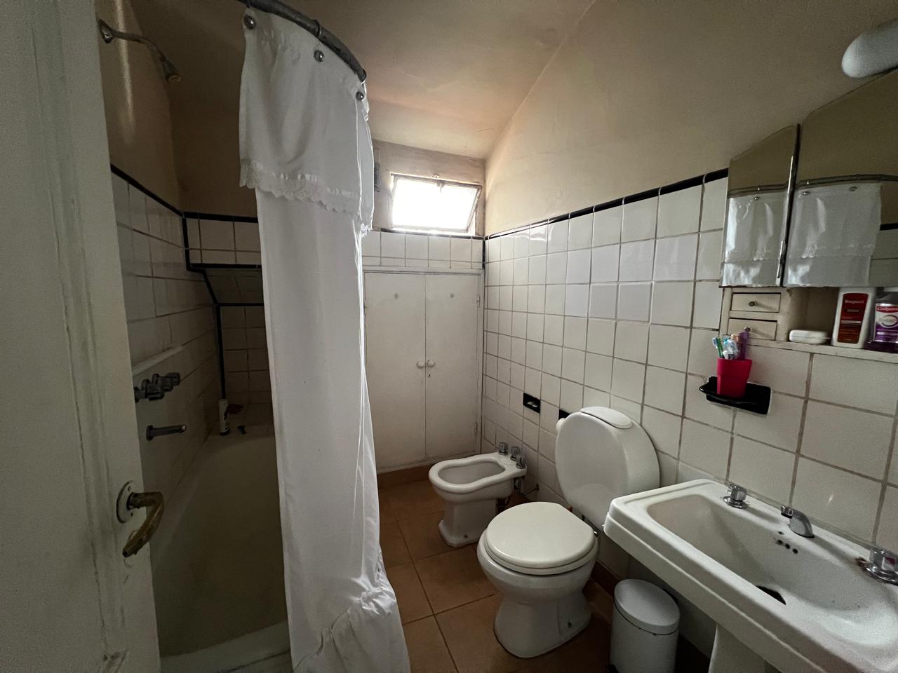 Oportunidad en Villa Belgrano: Propiedad Ideal para Consultorios, Oficinas o Coworking en Zona Premium