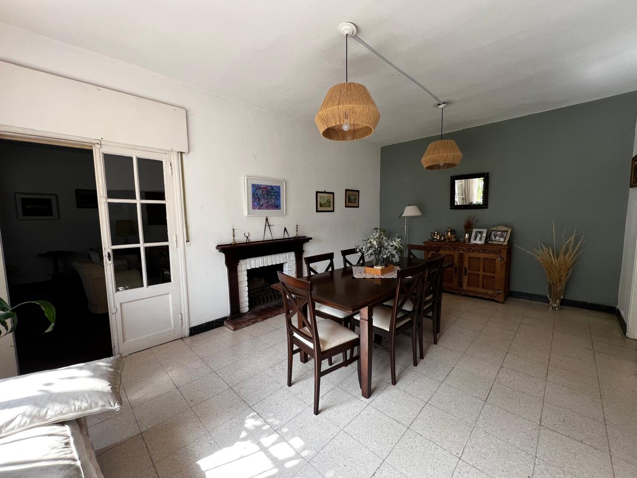 Oportunidad en Villa Belgrano: Propiedad Ideal para Consultorios, Oficinas o Coworking en Zona Premium