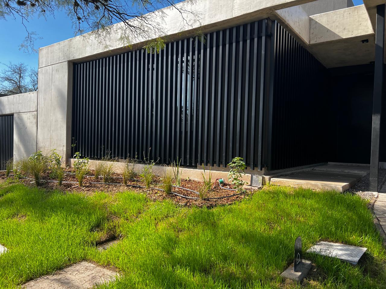 Casa en Venta 3 dorm en Patagonia Home  Seguridad Construida en una planta entorno natural de Villa Warcalde