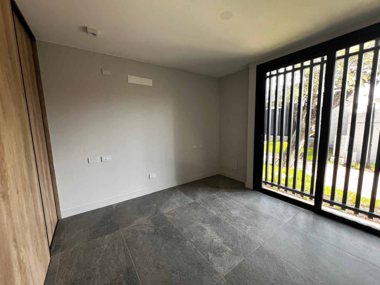 Casa en Venta 3 dorm en Patagonia Home  Seguridad Construida en una planta entorno natural de Villa Warcalde