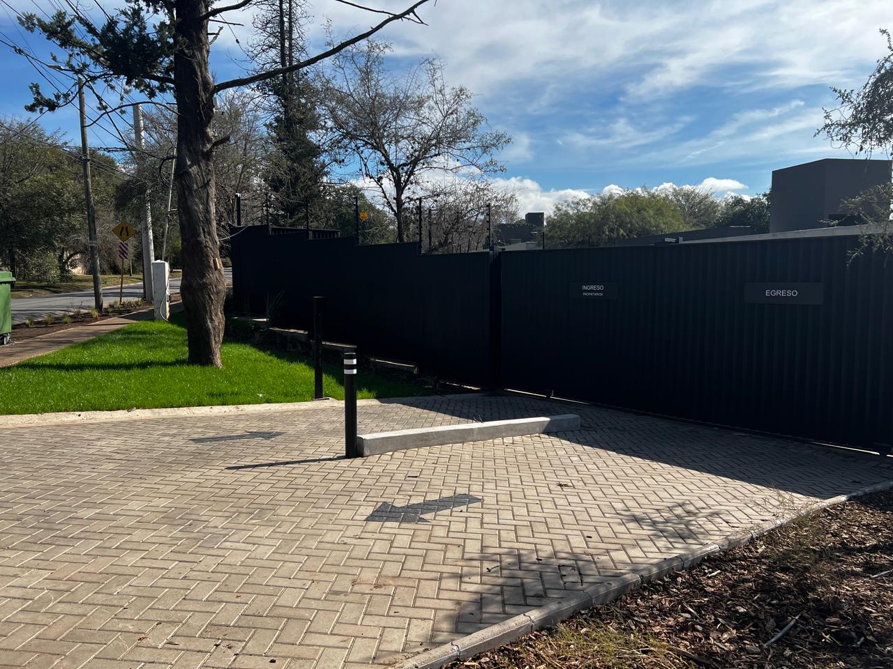 Casa en Venta 3 dorm en Patagonia Home  Seguridad Construida en una planta entorno natural de Villa Warcalde