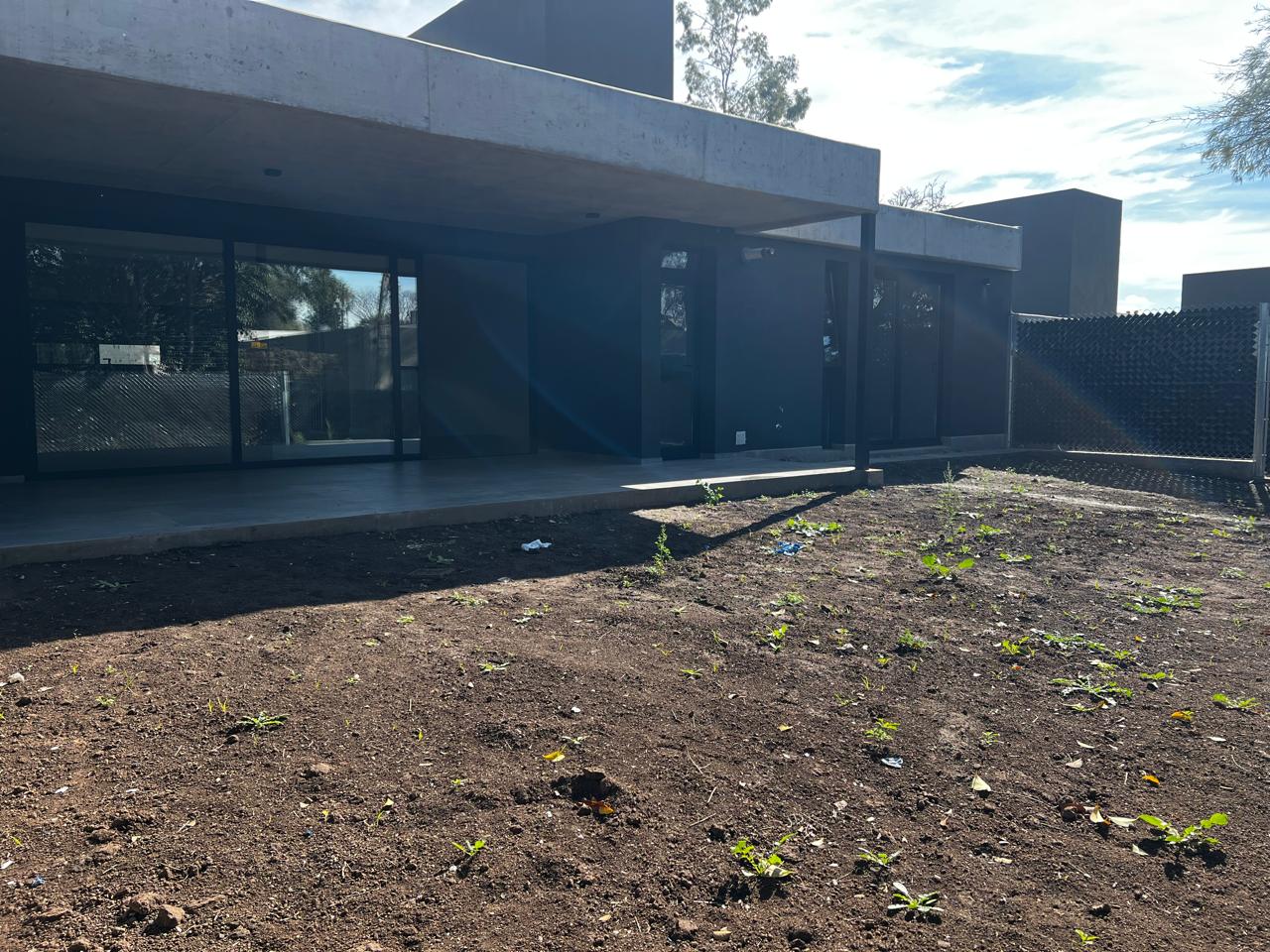 Casa en Venta 3 dorm en Patagonia Home  Seguridad Construida en una planta entorno natural de Villa Warcalde