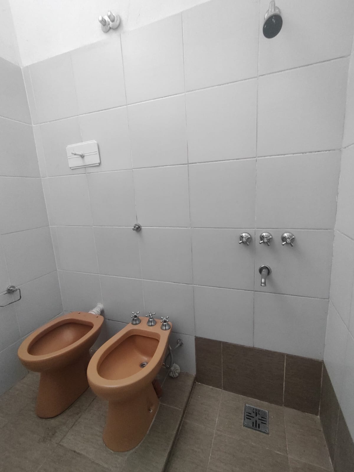 BARRIO COLON ALQUILER CASA 2 DORMITORIOS