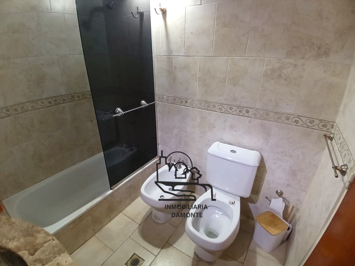 Casa 3 Dormitorios con Patio - Alto Alberdi