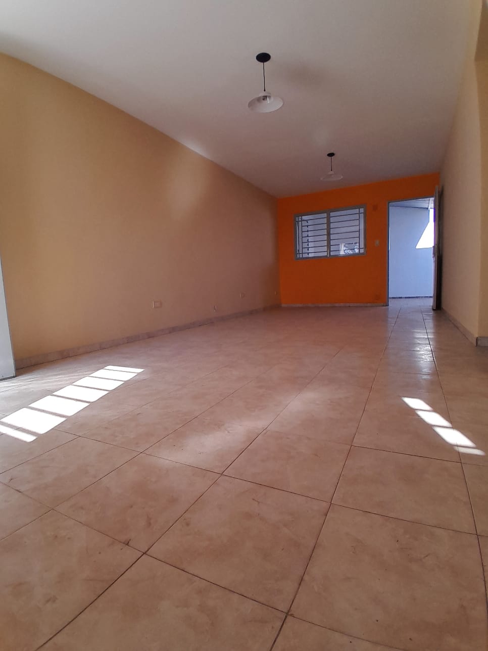 VENDO DEPTO 3 DORMITORIOS.EN PLANTA ALTA CON COCHERA PROPIA EN P.B .