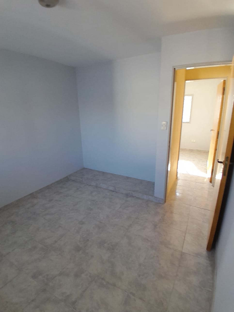 VENDO DEPTO 3 DORMITORIOS.EN PLANTA ALTA CON COCHERA PROPIA EN P.B .