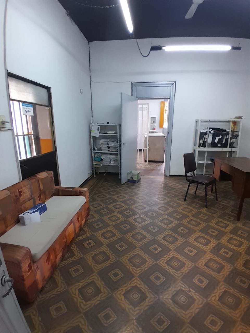 ALQUILER COMERCIAL  DE GALPÓN FOSA OFICINA EN JUAN B. JUSTO 2675  ALTA CÓRDOBA