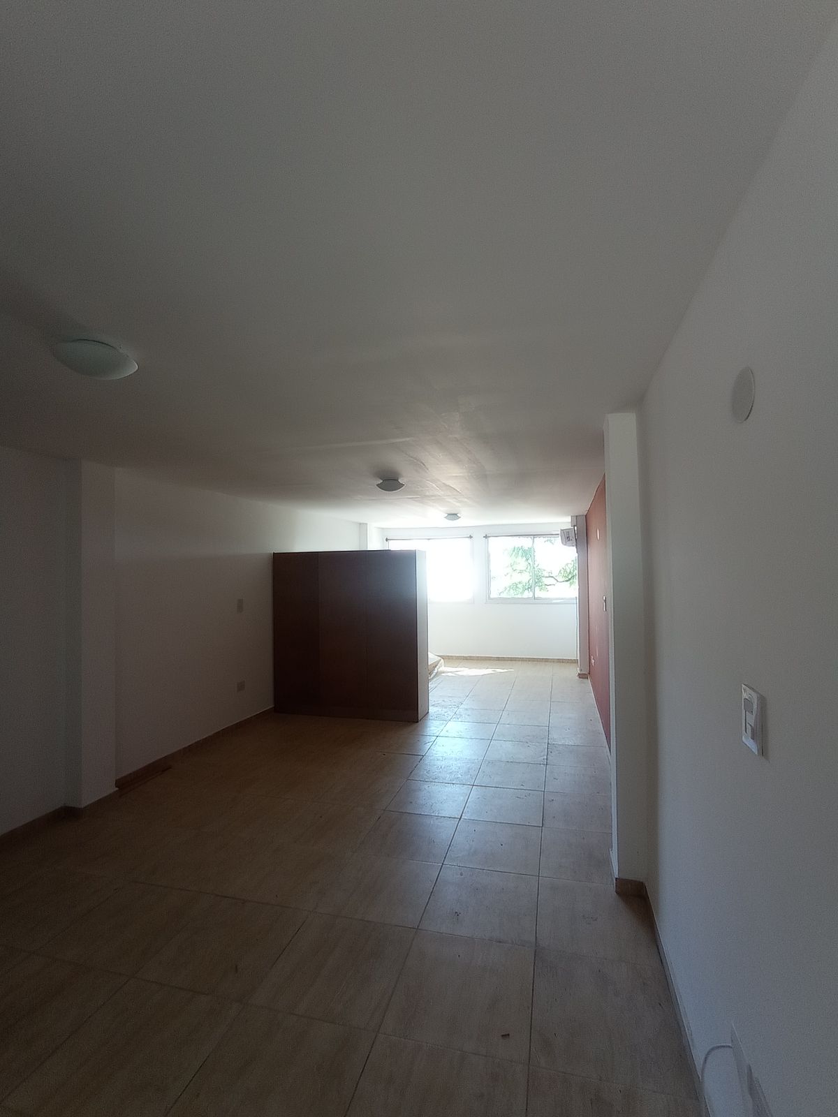 Alquilo monoambiente   oficina en Arguello