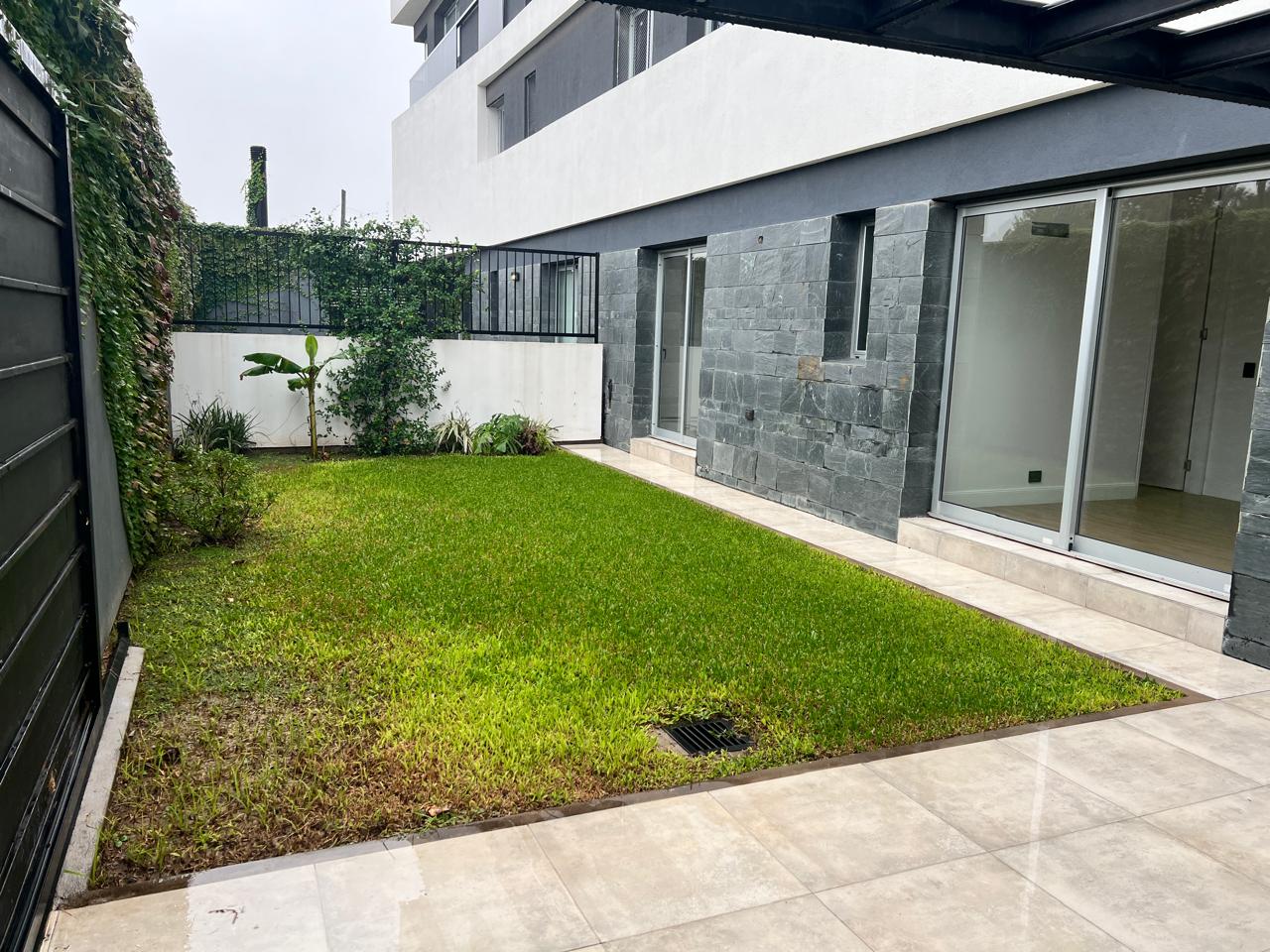 Se vende departamento en condominio Summum de 1 dormitorio