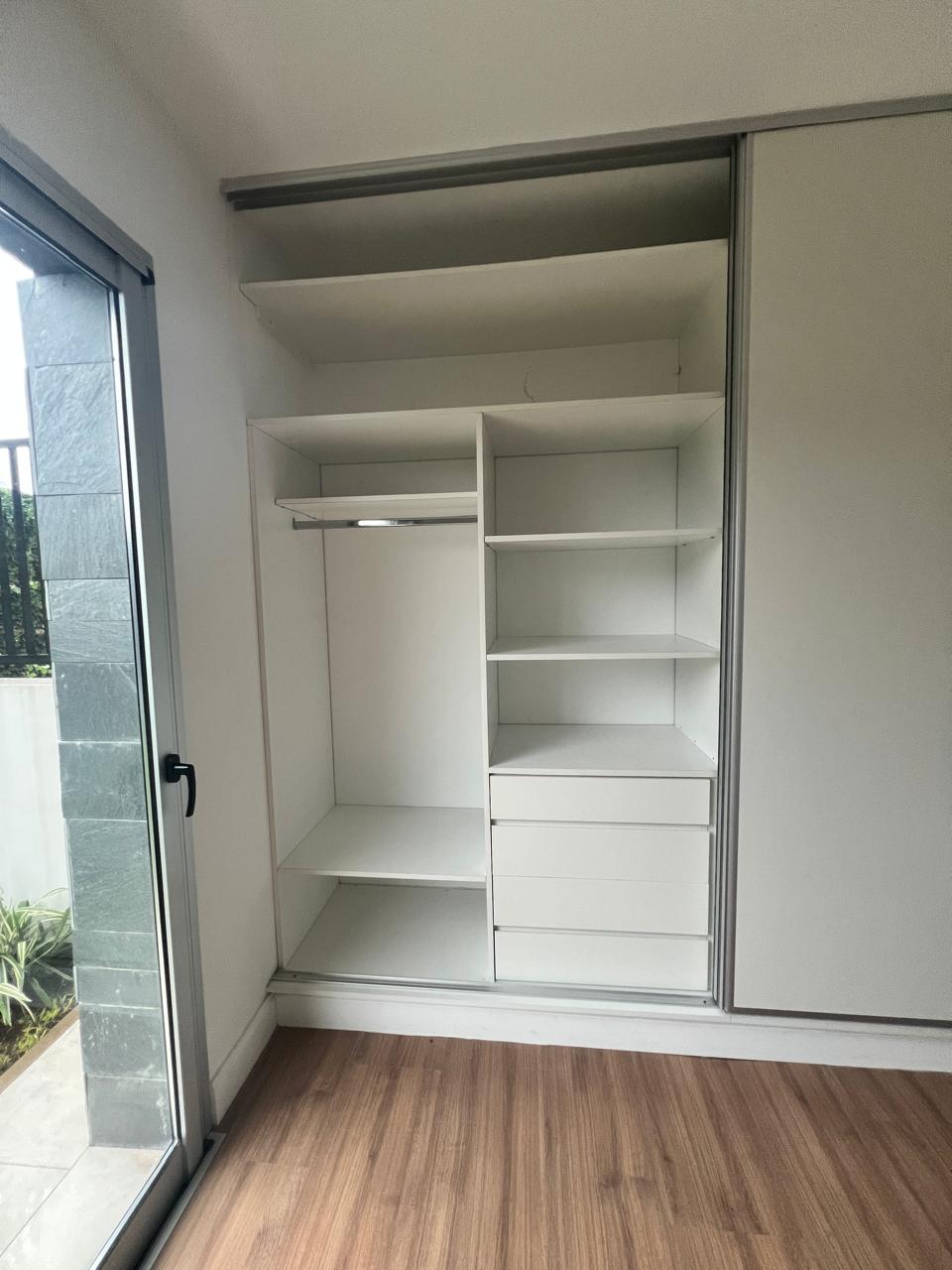 Se vende departamento en condominio Summum de 1 dormitorio