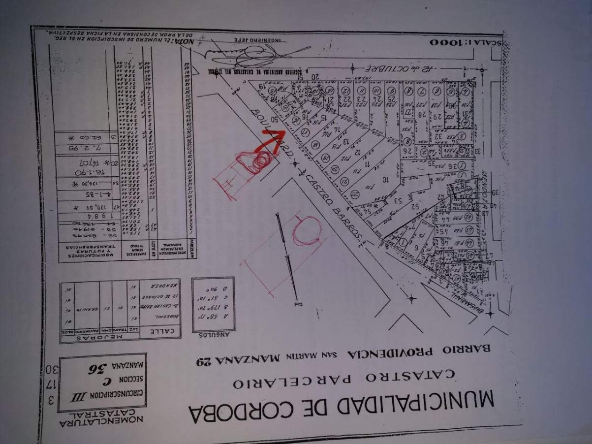 Vendo Terreno Av Castro Barros 135