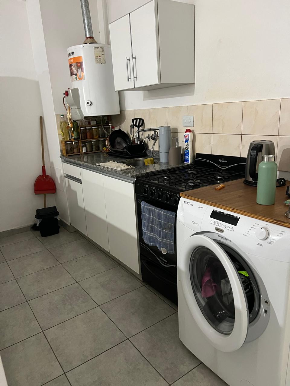 Departamento a m de Hospital Córdoba-     Tiene boleto