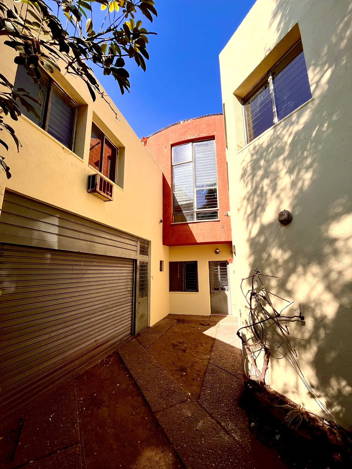 Duplex en Venta más cochera Zona Altos de Villa Cabrera