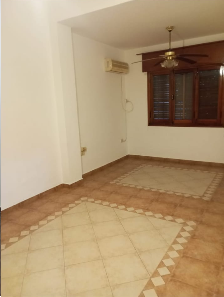 Casa 2 dormitorios con patio y asador  B. Alta Cba