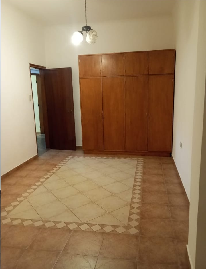 Casa 2 dormitorios con patio y asador  B. Alta Cba