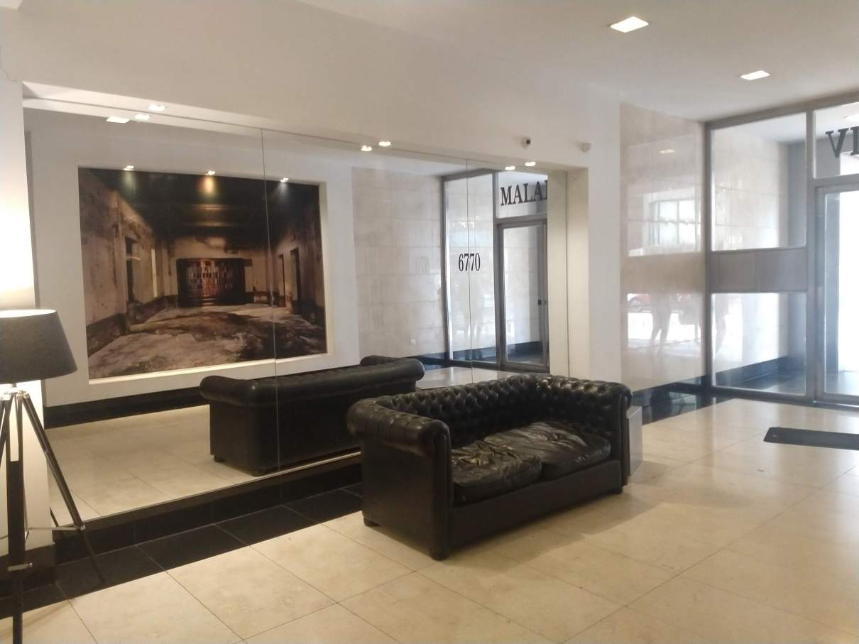 Moderno departamento con balcón y pileta  Zona Tribunales, Centro.