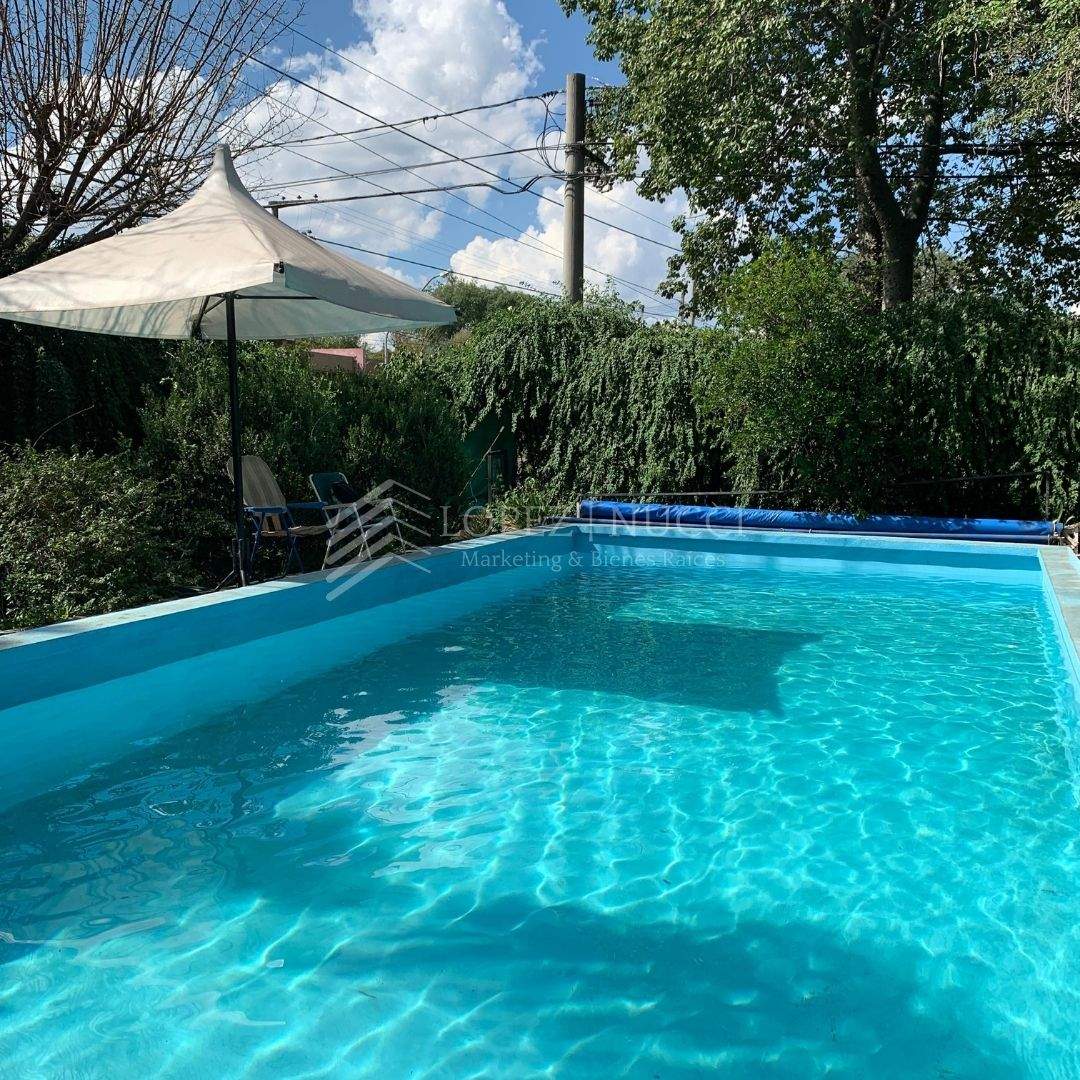 VENTA CASA ESQUINA SOBRE AV. TISSERA MENDIOLAZA