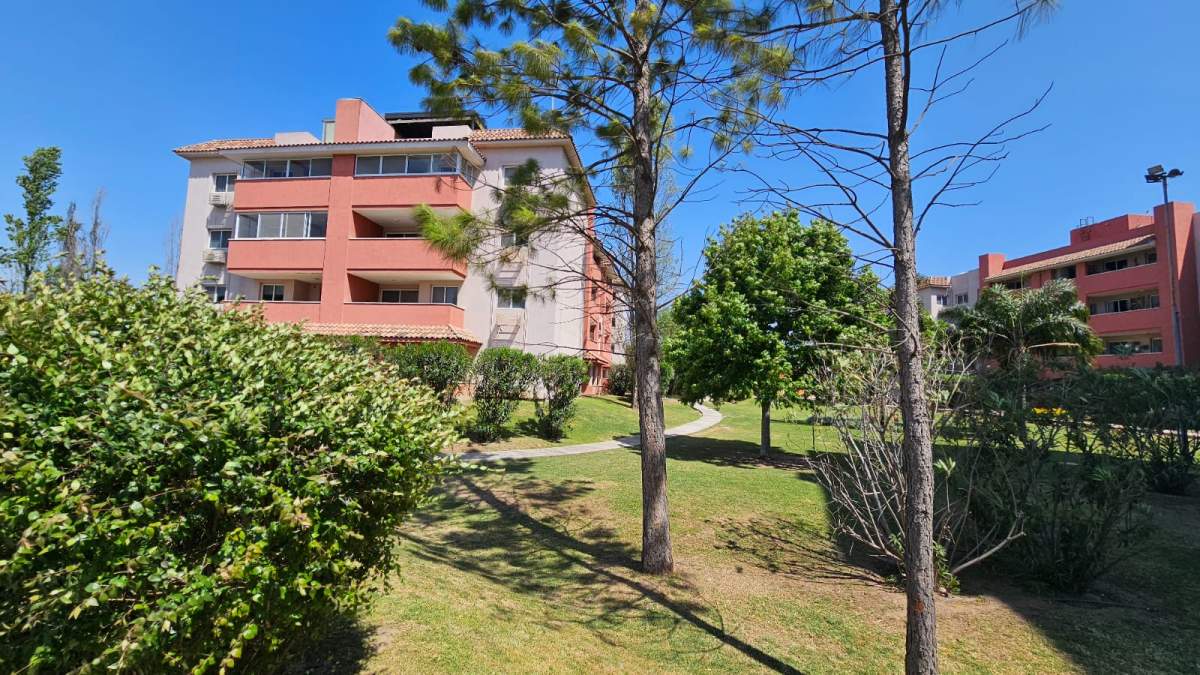 ALQUILO DPTO 2 dormitorios  escritorio con cochera en Complejo Residencial Bardas ( zona sur) Amenities