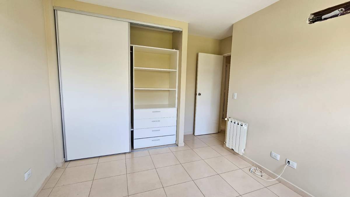 ALQUILO DPTO 2 dormitorios  escritorio con cochera en Complejo Residencial Bardas ( zona sur) Amenities