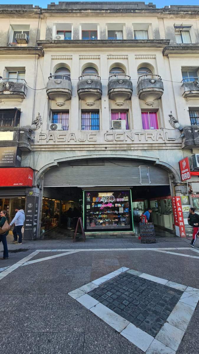 IDEAL RENTA O USO PROFESIONAL VENTA 5 OFICINAS ZONA CENTRO