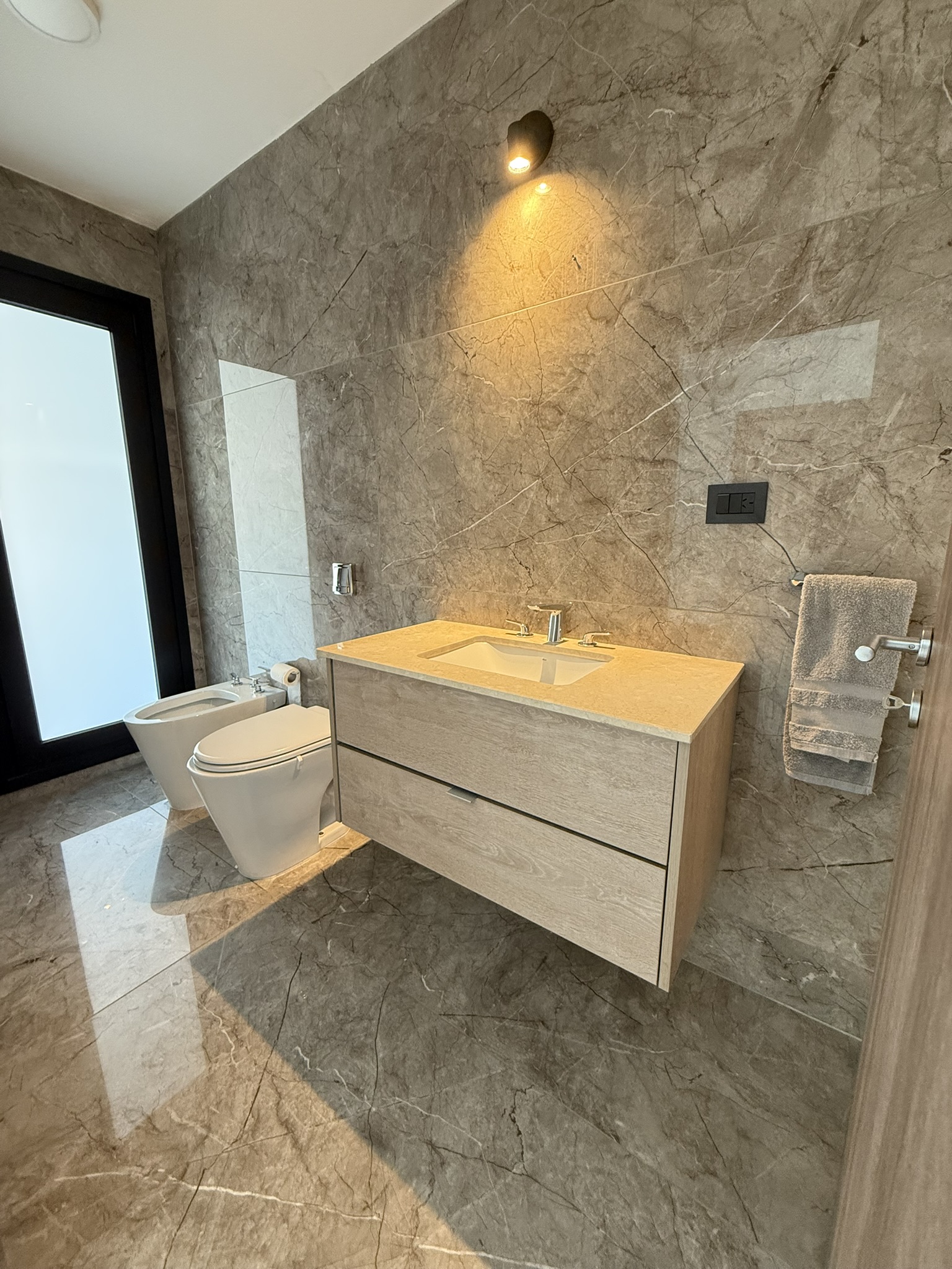 CASA EN VENTA SIETE SOLES HEREDADES CATEGORIA PREMIUM OPORTUNIDAD 1500T 304CUB