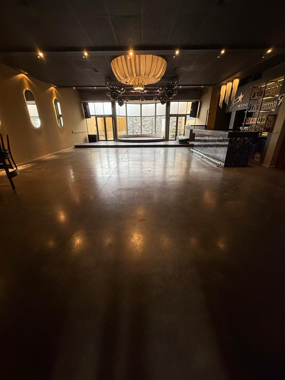 Salon de eventos Restaurante centro pleno Rio Tercero calle Alberdi