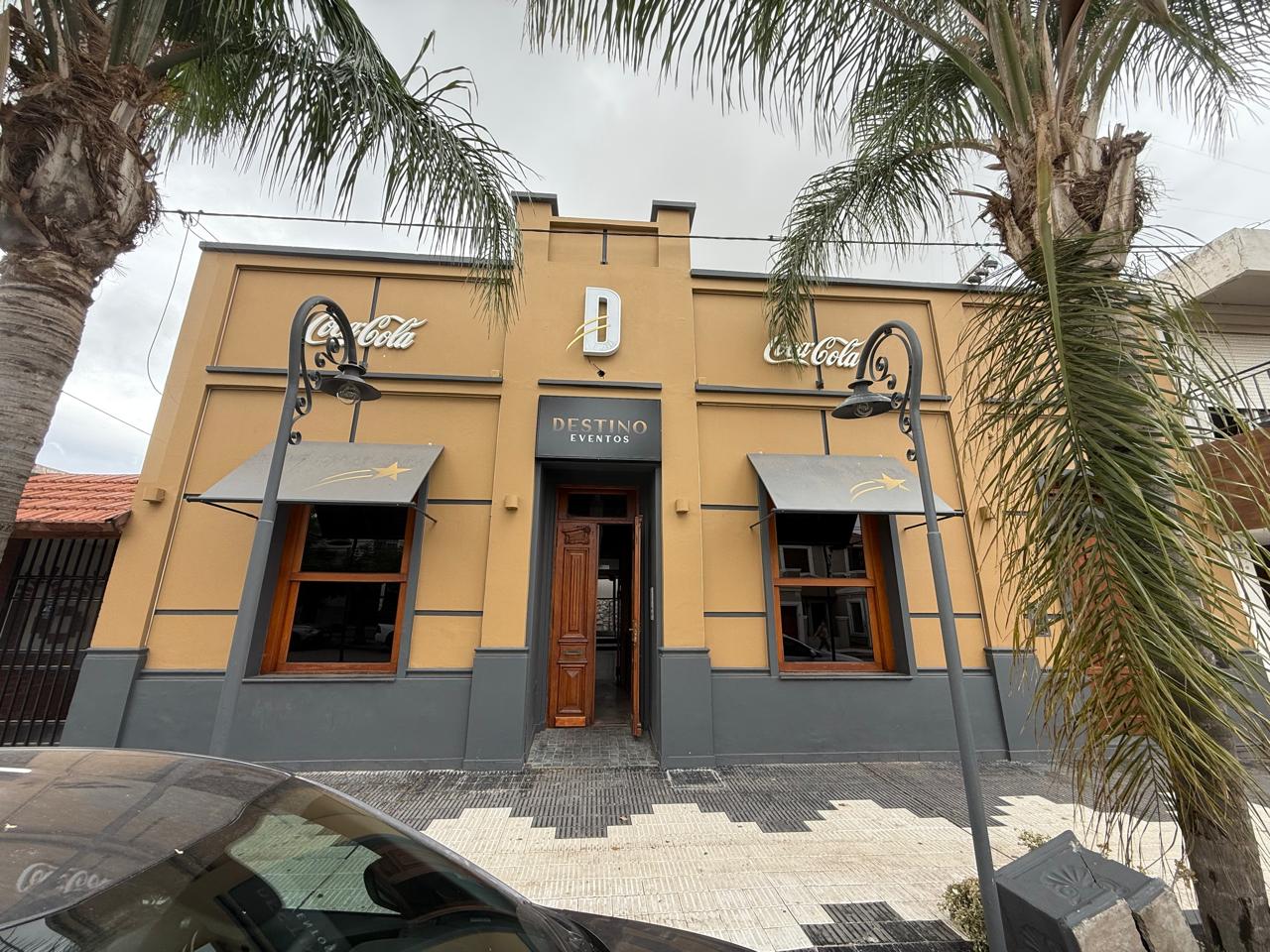 Salon de eventos Restaurante centro pleno Rio Tercero calle Alberdi