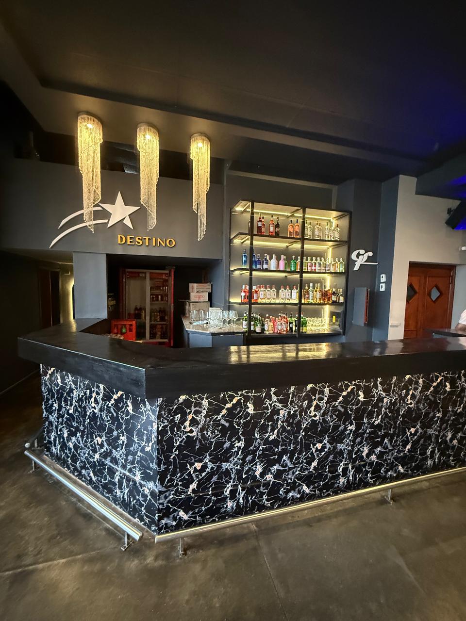 Salon de eventos Restaurante centro pleno Rio Tercero calle Alberdi