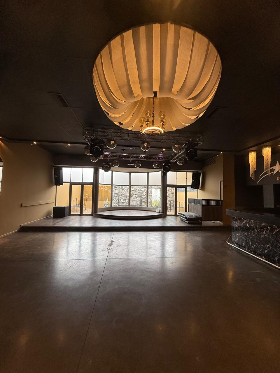 Salon de eventos Restaurante centro pleno Rio Tercero calle Alberdi