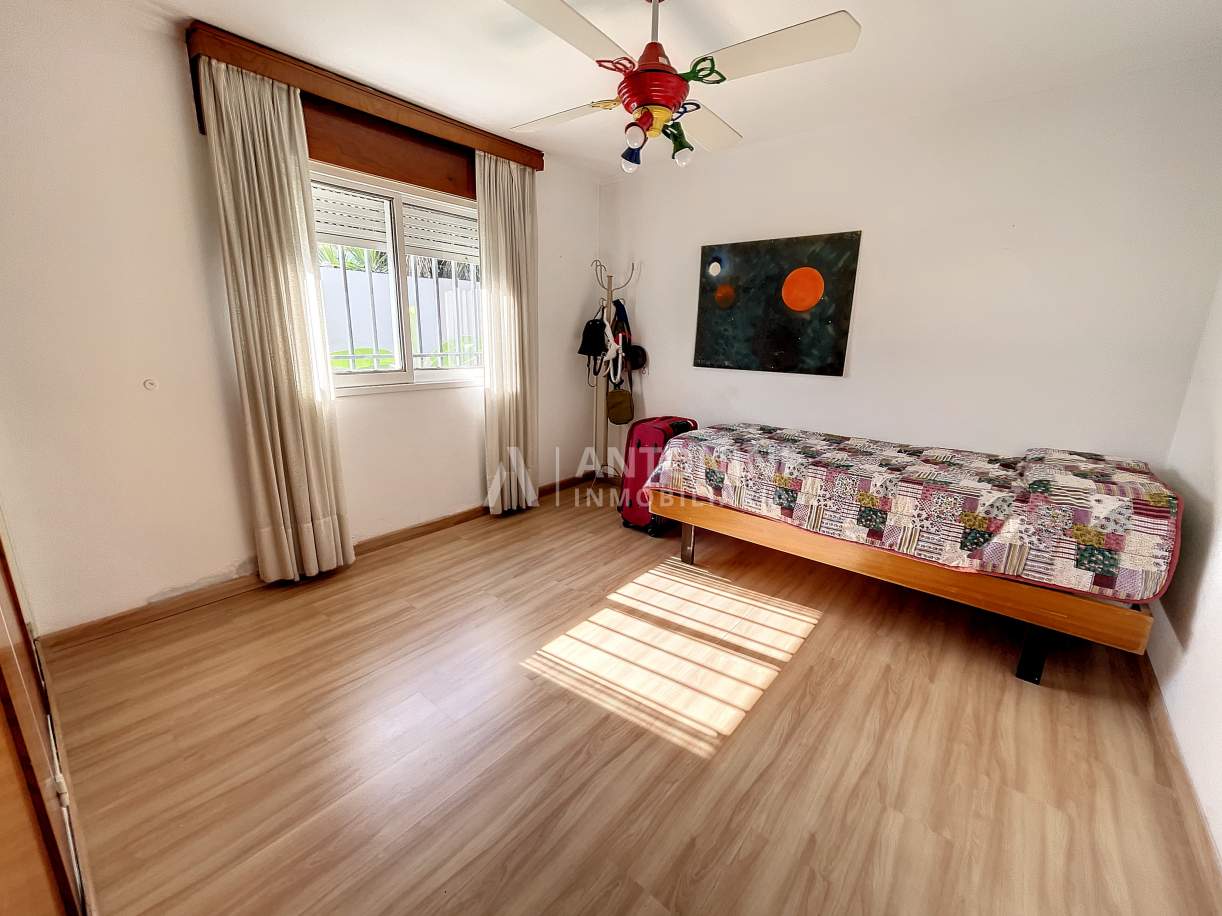 Casa de 3 dor en Venta a metros del Parque las Naciones con Pileta B Urca