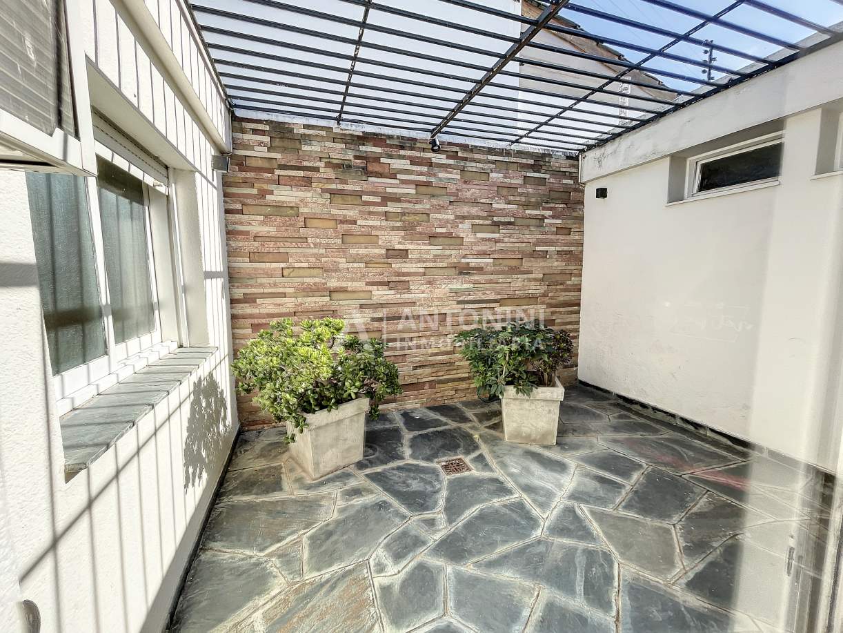 Casa de 3 dor en Venta a metros del Parque las Naciones con Pileta B Urca