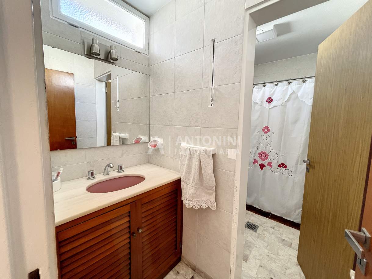 Casa de 3 dor en Venta a metros del Parque las Naciones con Pileta B Urca