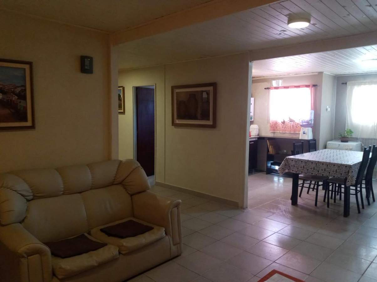 Dos casas sobre un mismo lote  Villa General Belgrano