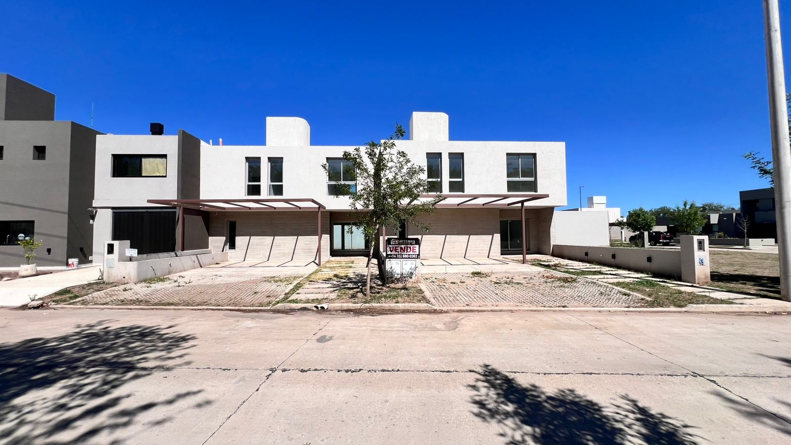 DUPLEX EN VENTA A ESTRENAR EN DISTRITO SUR