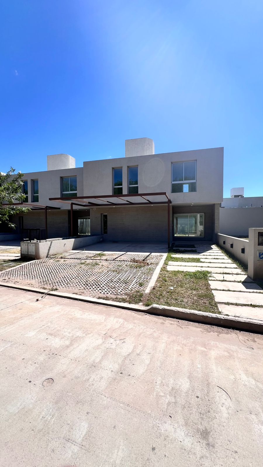 DUPLEX EN VENTA A ESTRENAR EN DISTRITO SUR