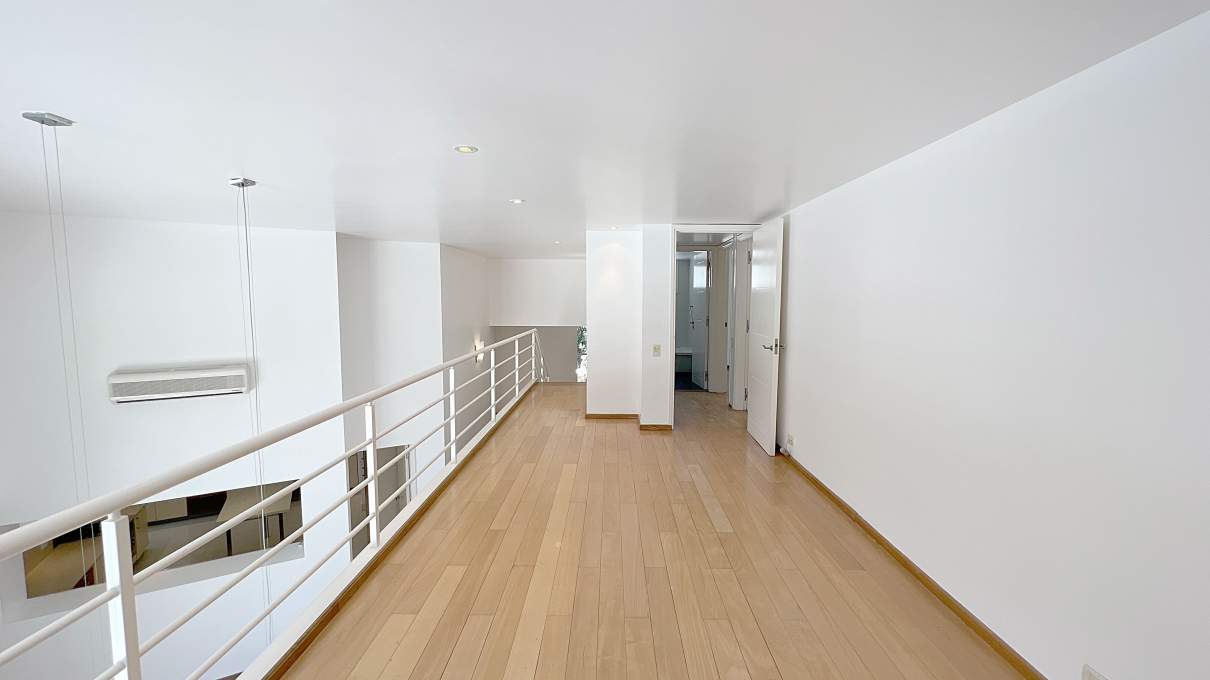 Casa moderna 5 dormitorios en Country Las Delicias. Pileta y quincho con asador