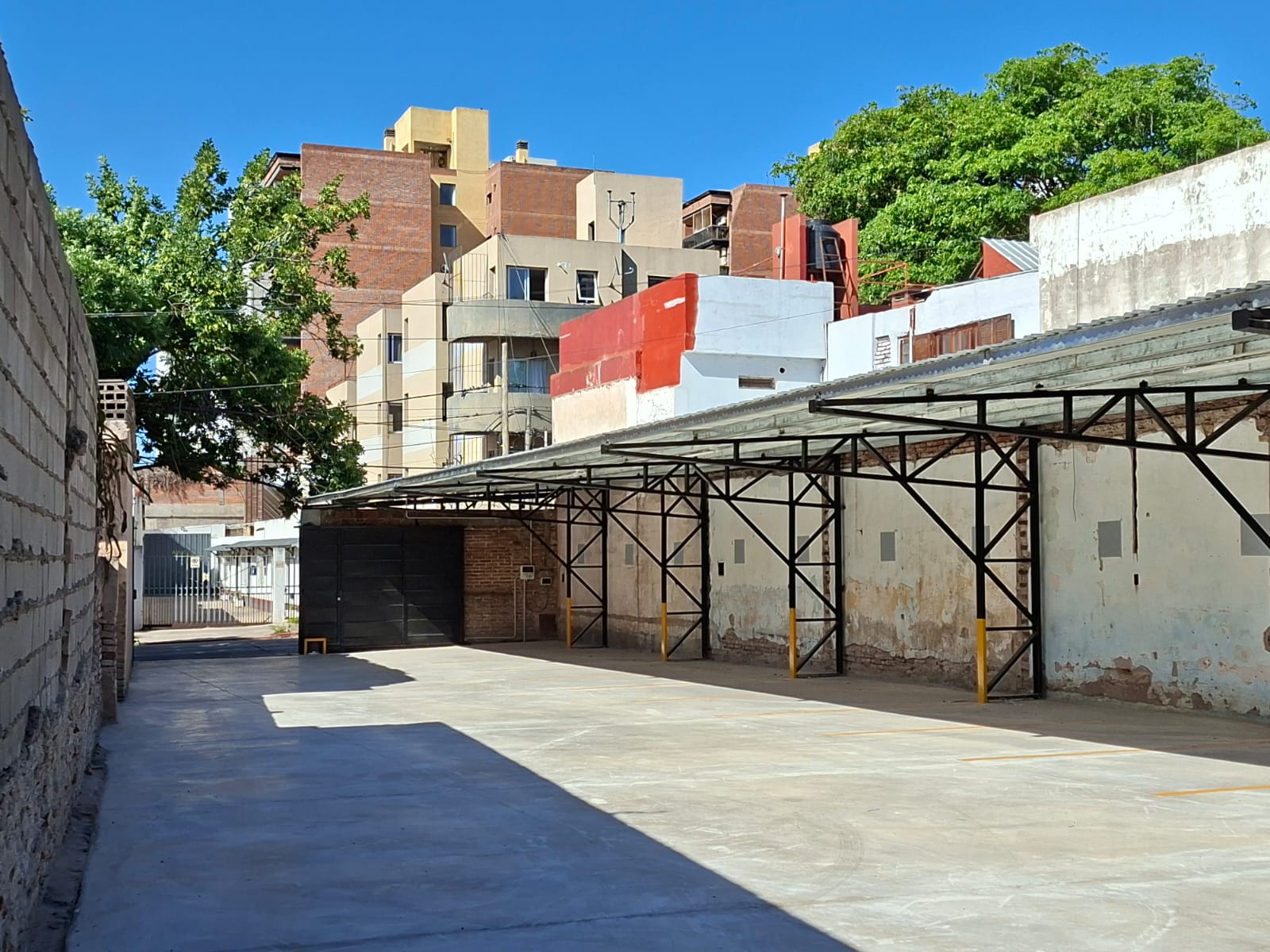 ALQUILO COCHERA A METROS DE TRIBUNALES II - BARRIO OBSERVATORIO -